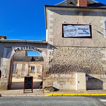 Bed and Breakfast Au P'Tit Gueul'Ton Les Aix-d'Angillon Exterior foto